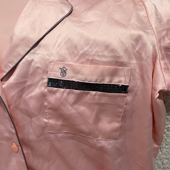 LARGE PINK SATIN VICTORIA’S SECRET 2 PIECE SHORTS PJ SET - Picture 2 of 10